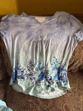 Amazon Women's Pastel Blue Lavender Floral Short-Sleeve Blouse